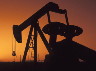 Trump'tan büyük hamle! Bir ülkeye tüm petrol akışı durdu