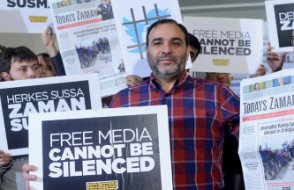 İsveç'ten sürgün gazeteci Bülent Keneş’e güçlü destek