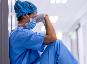 Hemşirelerin yüzde 76’sı yurt dışında çalışmak istiyor