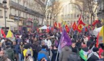 Avrupa'nın farklı ülkelerinden Kürtler Paris'te yürüdü