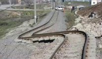 Depremin tren yoluna verdiği zarar görüntülendi