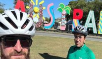 Avusturalya'da gönüllü eğitimciler, deprem mağdurları için Brisbane’de pedal çevirdi