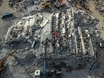 Ölümle tehdit edilen mühendisler hasar tespit çalışmalarına son verdi