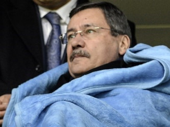 Melih Gökçek'ten Kadınlar Günü için 'Anneler Günü' mesajı