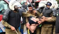Pakistan: İmran Han'ın destekçileriyle polis arasında çatışma