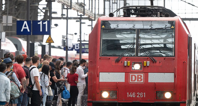 Almanya’da trende bilet kontrolü yaparken saldırıya uğrayan Türk hayatını kaybetti
