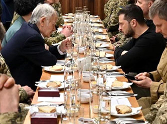 Zelensky Müslüman askerlerle iftar yaptı