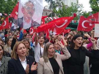 Kadınlar sokağa çıktı: Meclis'te Hizbullah istemiyoruz