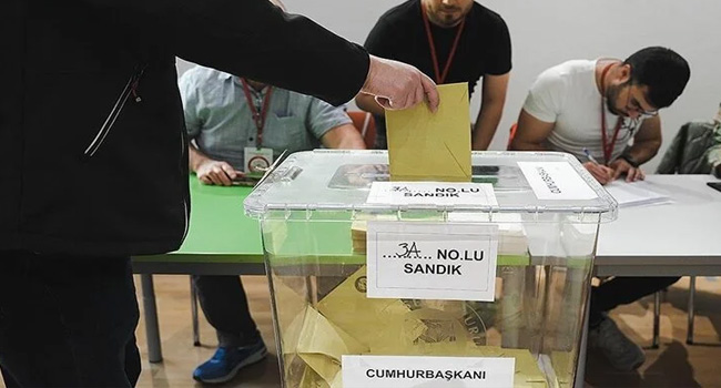 'Yüz binlerce öğrenci yerel seçimde oy kullanamayacak'
