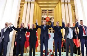 Cumhur İttifakı’ anlaştı : 30 büyükşehirde 3 belediye MHP’ye bırakılacak!