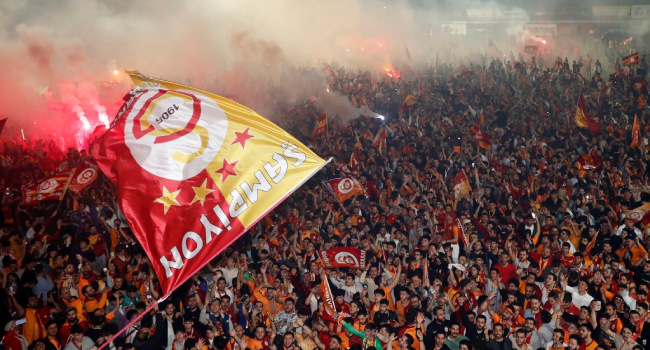 Galatasaray, şampiyonluk kupasını derbiden sonra alacak