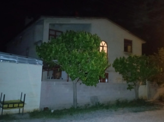 İmam ve eşi, evlerinde vurulmuş halde ölü bulundu