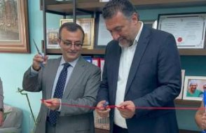 Sürgün Doktor Prof. Dr. Mehmet Ateş Yunanistan’da kliniğini açtı