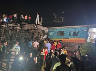 Dünya Hindistan'daki kazayı konuşuyor: 288 ölü, 900 yaralı!