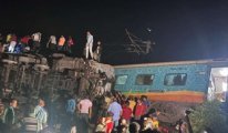 Dünya Hindistan'daki kazayı konuşuyor: 288 ölü, 900 yaralı!