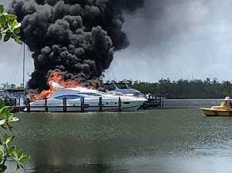 Marinadaki tekneler alev alev yandı