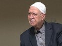 Hasta ve yaşlı haliyle hapsedilmişti: 86 yaşındaki Halil Karakoç bastonuyla tahliye edildi