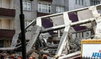 İstanbul'da yıkımı yapılan bina çöktü: 1 kişi enkaz altında