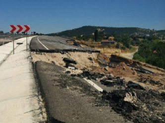 Seçimden bir hafta önce açılan yol çöktü