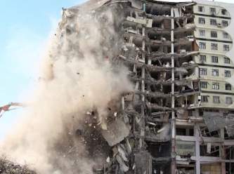 Depremde 89 kişiye mezar olmuştu: Cezaevindeki Galeria Sitesi'nin müteahhidi öldü