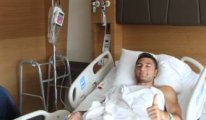 Saldırıya uğrayan Beşiktaşlı futbolcu, ameliyat edildi