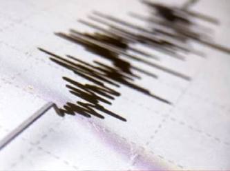 İran'da korkutan deprem!