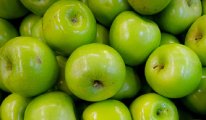 Alzheimer hastalığıyla savaşmak için elma tüketin