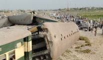 Pakistan'da yolcu treninin raydan çıktığı kazada 28 kişi öldü, 50 kişi yaralandı