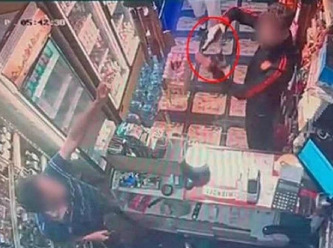 Yine kanlı Tekel baskını: Kurşun yağdırdılar