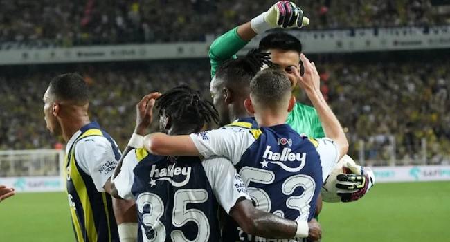 Fenerbahçe UEFA Avrupa Konferans Ligi play-off turunda avantajı kaptı