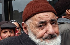Bayram ikramiyesi bekleyen Emekli'ye, AKP 'cep harçlığı' verecek