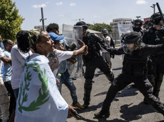 İsrail, Eritreli mültecileri sınırdışı ediyor