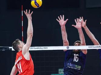 A Milli Erkek Voleybol Takımı son 16 turuna yükseldi