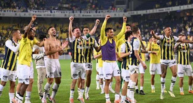 Fenerbahçe Rizespor’u farklı yendi