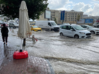 İstanbul'da 2 saatte 200 kg yağış düştü