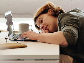 Kısa öğle uykusu (Kaylule) beyin ve kalbe iyi geliyor