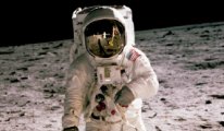 NASA'nın yeni ay kıyafetlerini Prada tasarlayacak