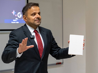 Turkcell'in başına AKP'li eski bakanın oğlu geçti