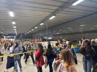 Mecidiyeköy metrobüs durağında bomba alarmı