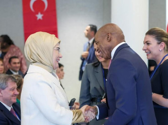 New York Belediye Başkanı'nı suçlayan savcılar istifa etti