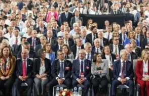 Eski CHP liderinden net mesaj: 'O isim dışında kimse kabul edilemez'