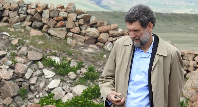 Osman Kavala dosyası yine Adalet Bakanlığı’na gidecek