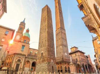 İtalya'da “eğik kule” paniği