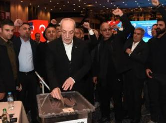 Ergün Atalay, yeniden TÜRK-İŞ genel başkanı seçildi