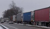 TIR ve kamyonların ülkeye giriş yasağı uzatıldı