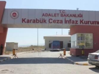 Mahkeme kararlarını uygulamayan gözlem kurulu 2.5 yıldır tahliyeleri erteliyor