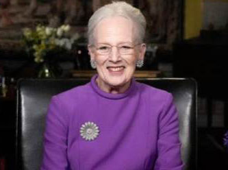 Kraliçe tahttan çekiliyor