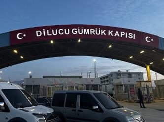 Türkiye sınırında 13 kilometrelik kuyruk oluştu