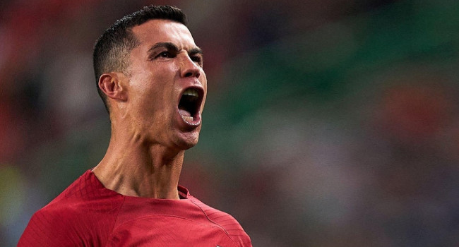 Cristiano Ronaldo 1000 gol için dünya ile geri sayımda