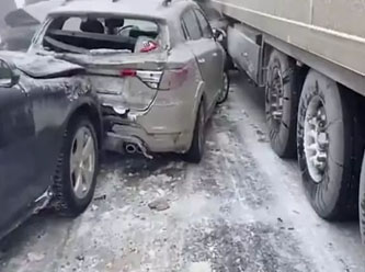 50 araç birbirine girdi 4 kişi hayatını kaybetti